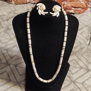 Vintage white beaded and clip earrings set